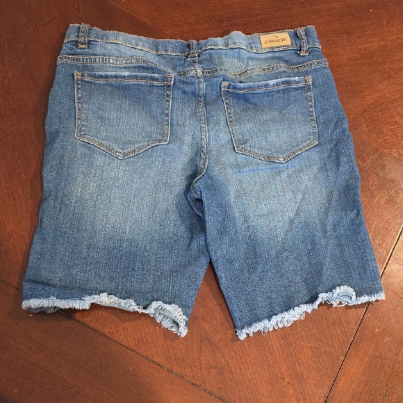 (J7) Jordache Blue Distressed Denim Shorts Sz 16 Kids - Picture 2 of 3